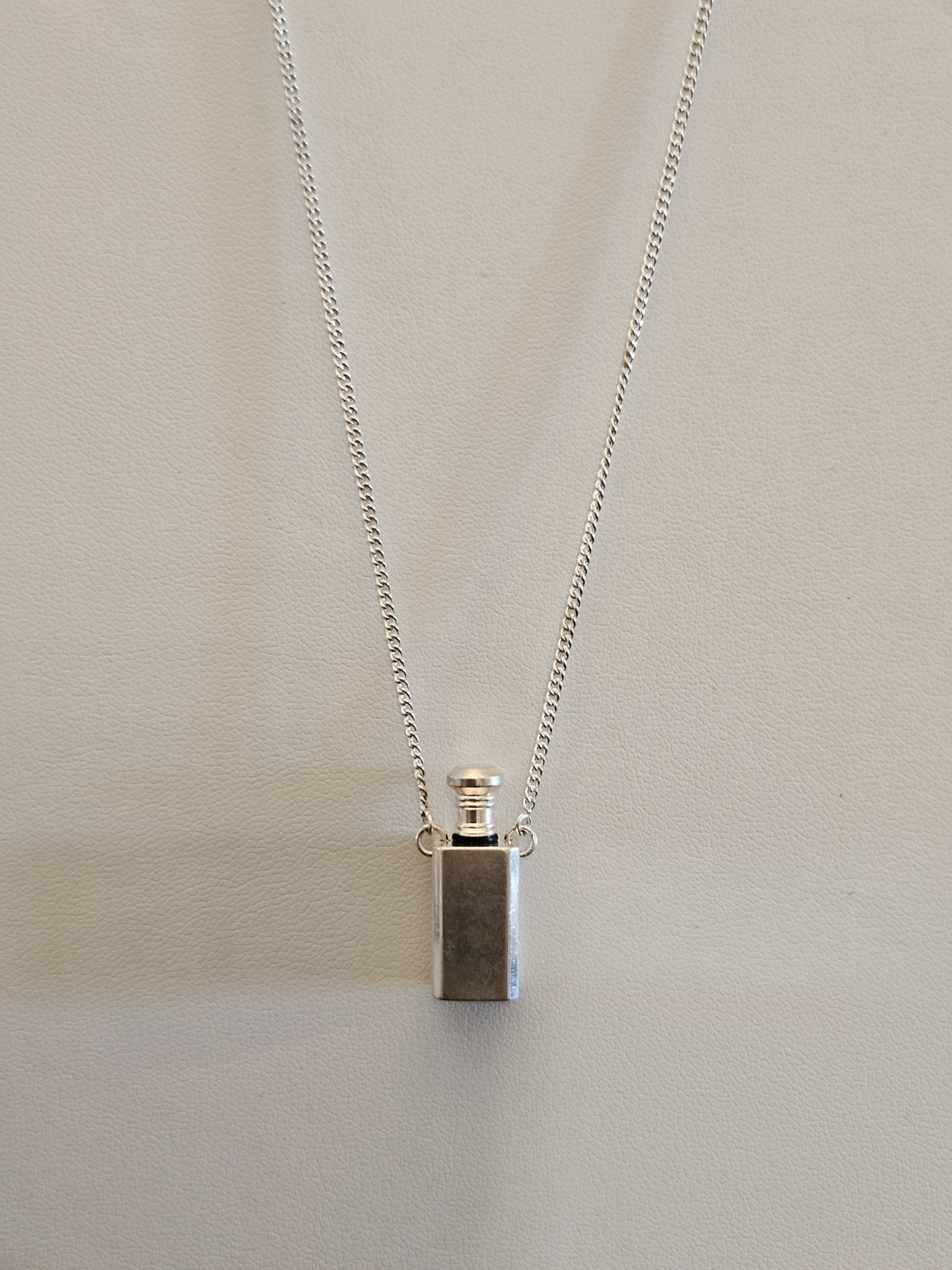 Vintage Silver Rectangle Shaped Perfume Bottle Pendant Necklace 24 Inches