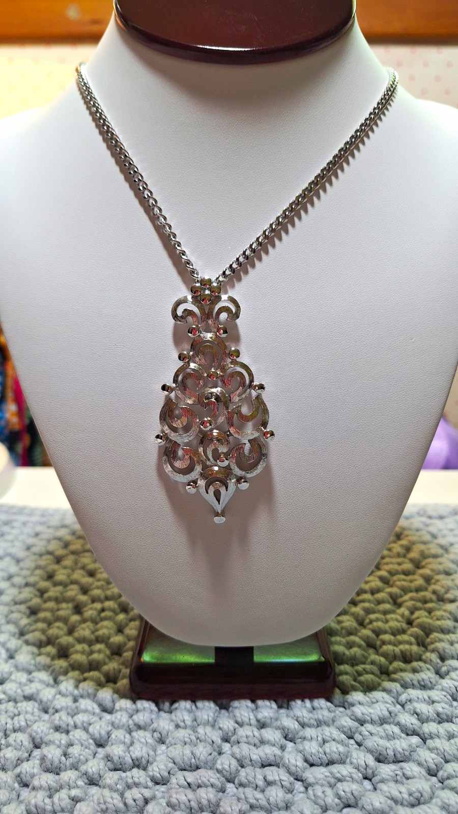 Vintage Monet Geometric Teardrop Shaped Mid Centry Modern Necklace 14″