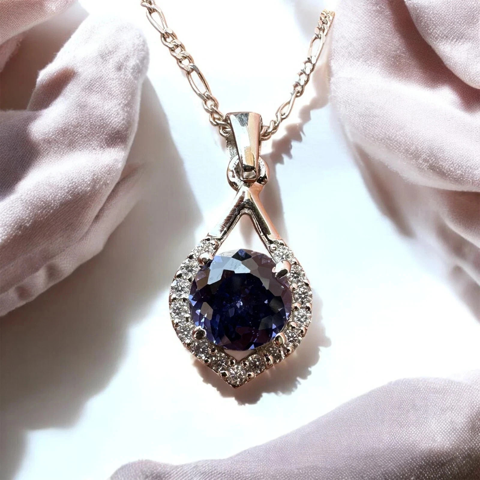 15 Ct Sterling Sliver luxurious jewelry: Natural Blue Sapphire Certified Gems