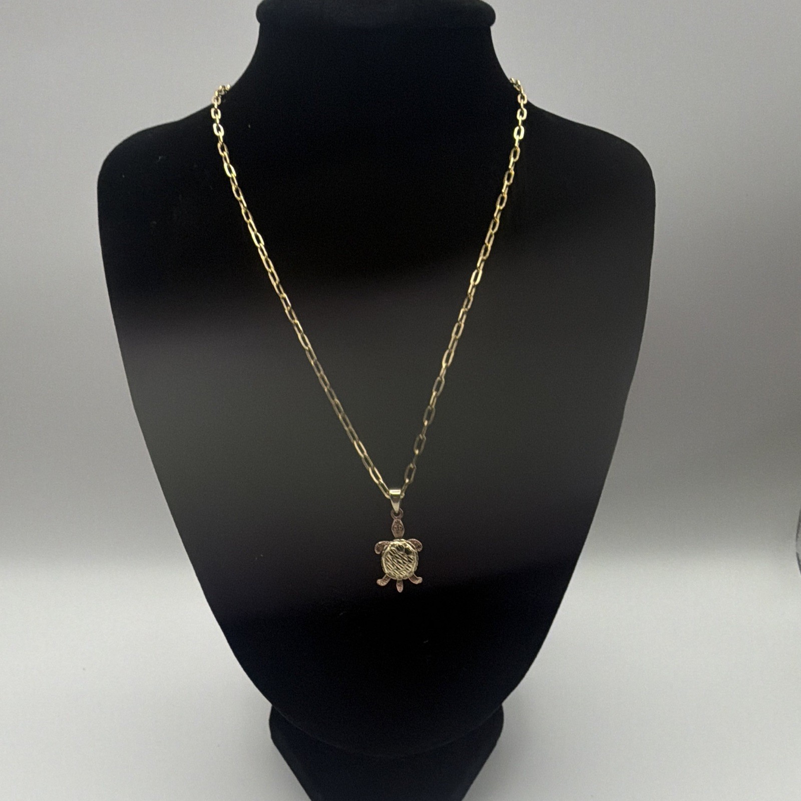 14K Two-Tone Turtle Pendant & 10K Real Solid Gold 18″ 2.2mm Paperclip Chain
