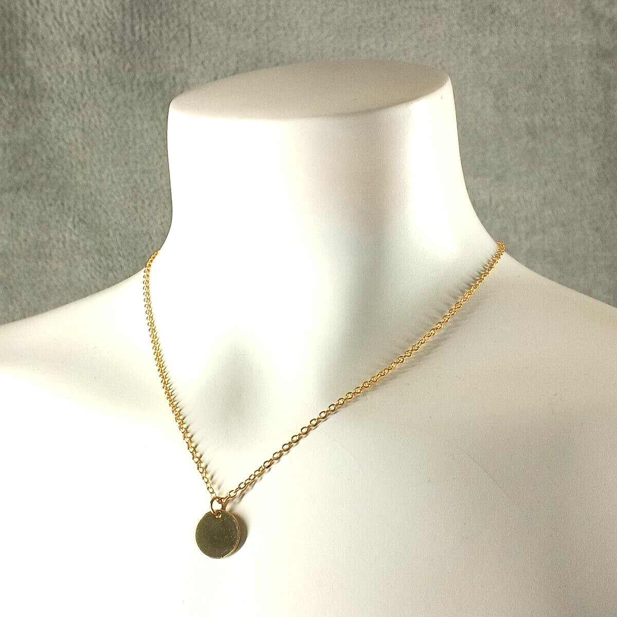 Women’s Minimalist Pendant Necklace One Size Brass Plated Gold
