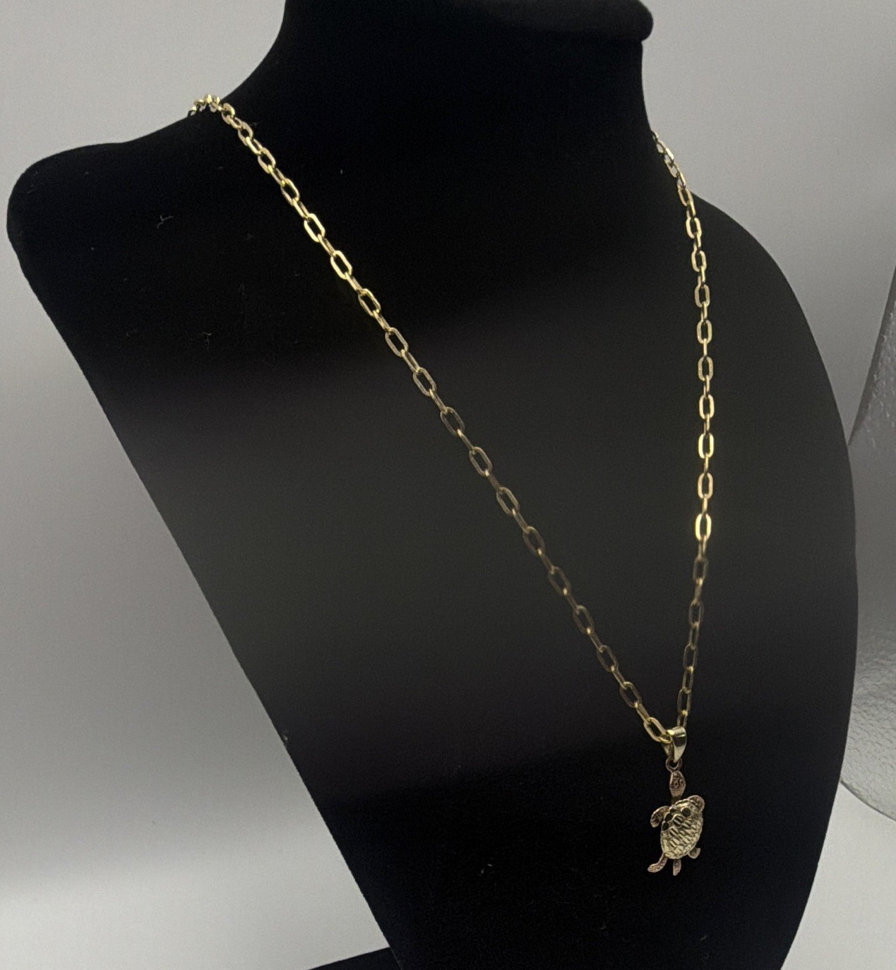 14K Two-Tone Turtle Pendant & 10K Real Solid Gold 18″ 2.2mm Paperclip Chain